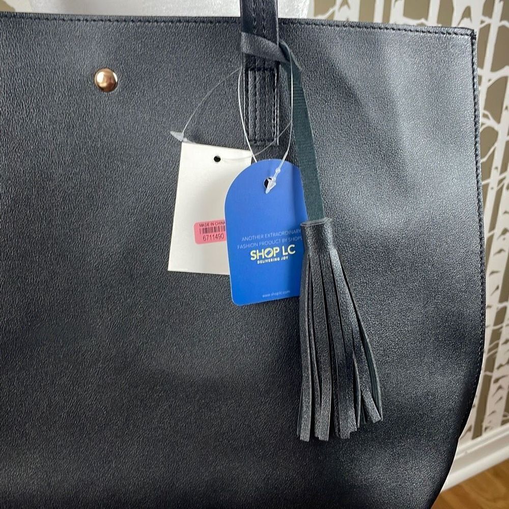 Passage Black PU Tote Bag NEW - Picture 9 of 11
